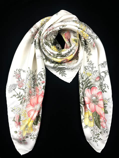 Christian Dior Scarves & Shawls 